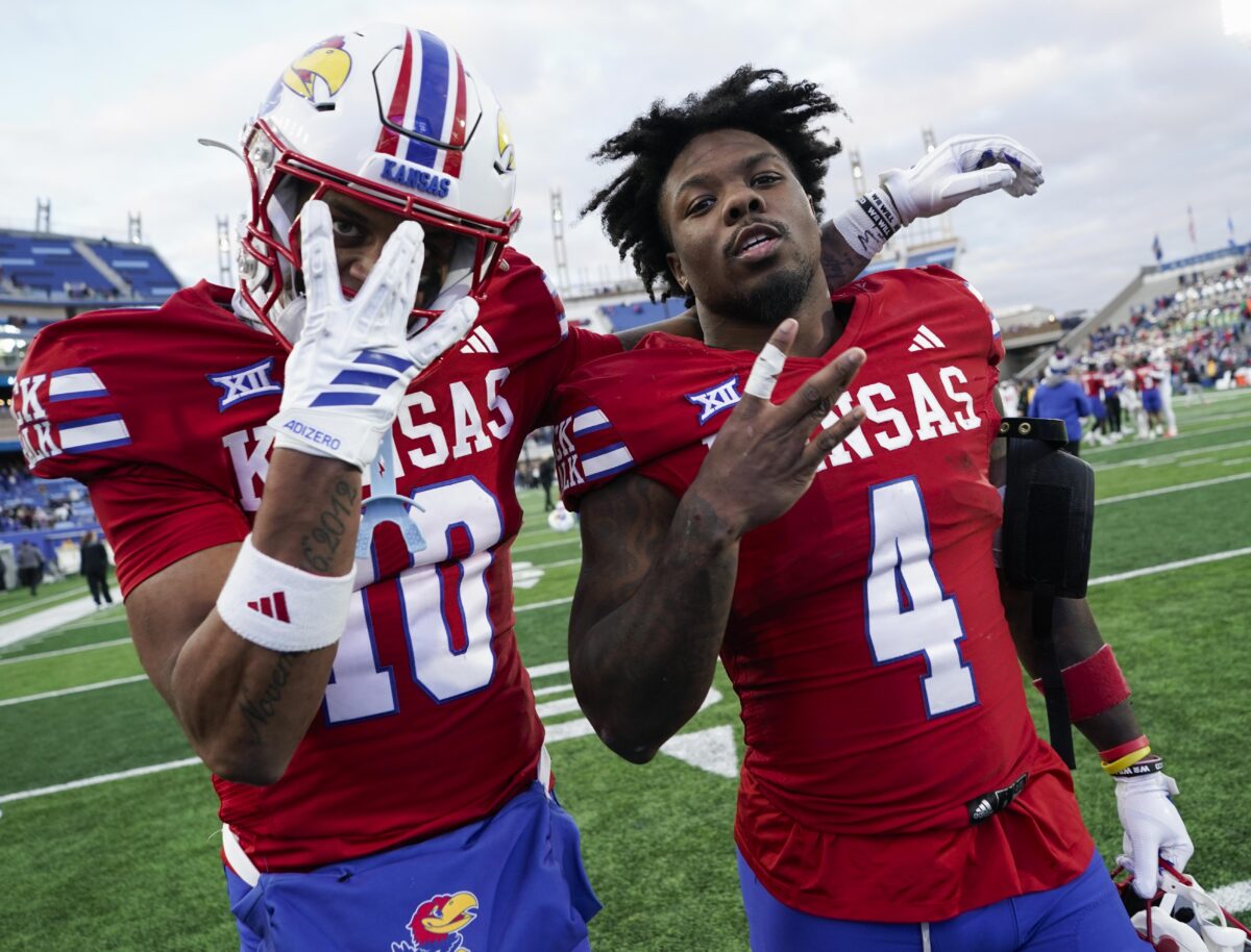 Image for KU, Arizona meet for bowl-eligibility battle
